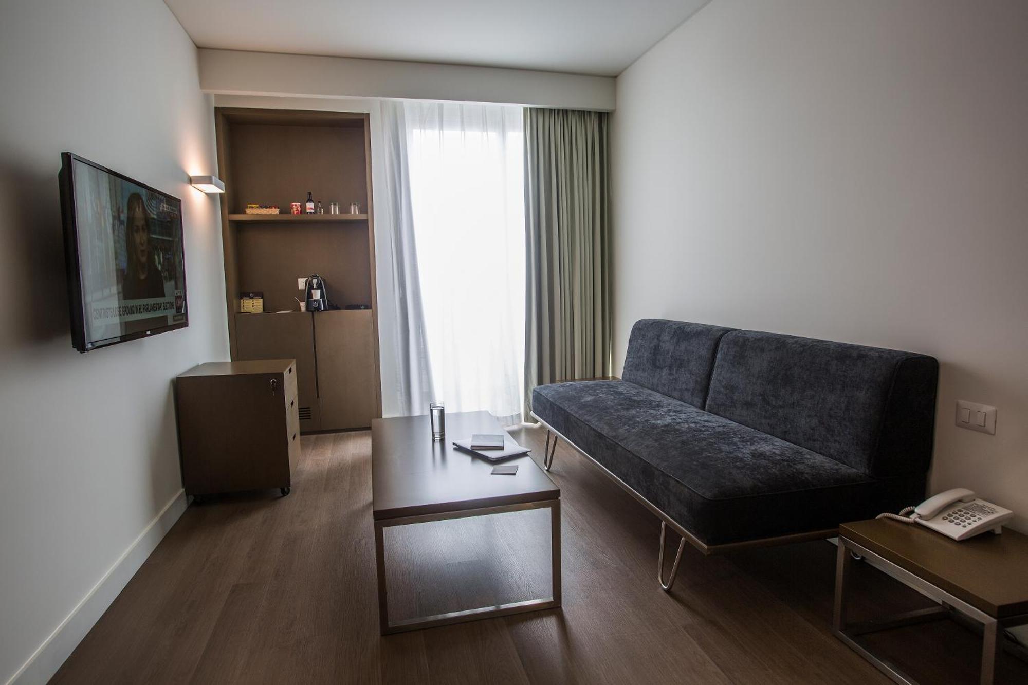 Hotel Dazzler By Wyndham San Isidro 4*