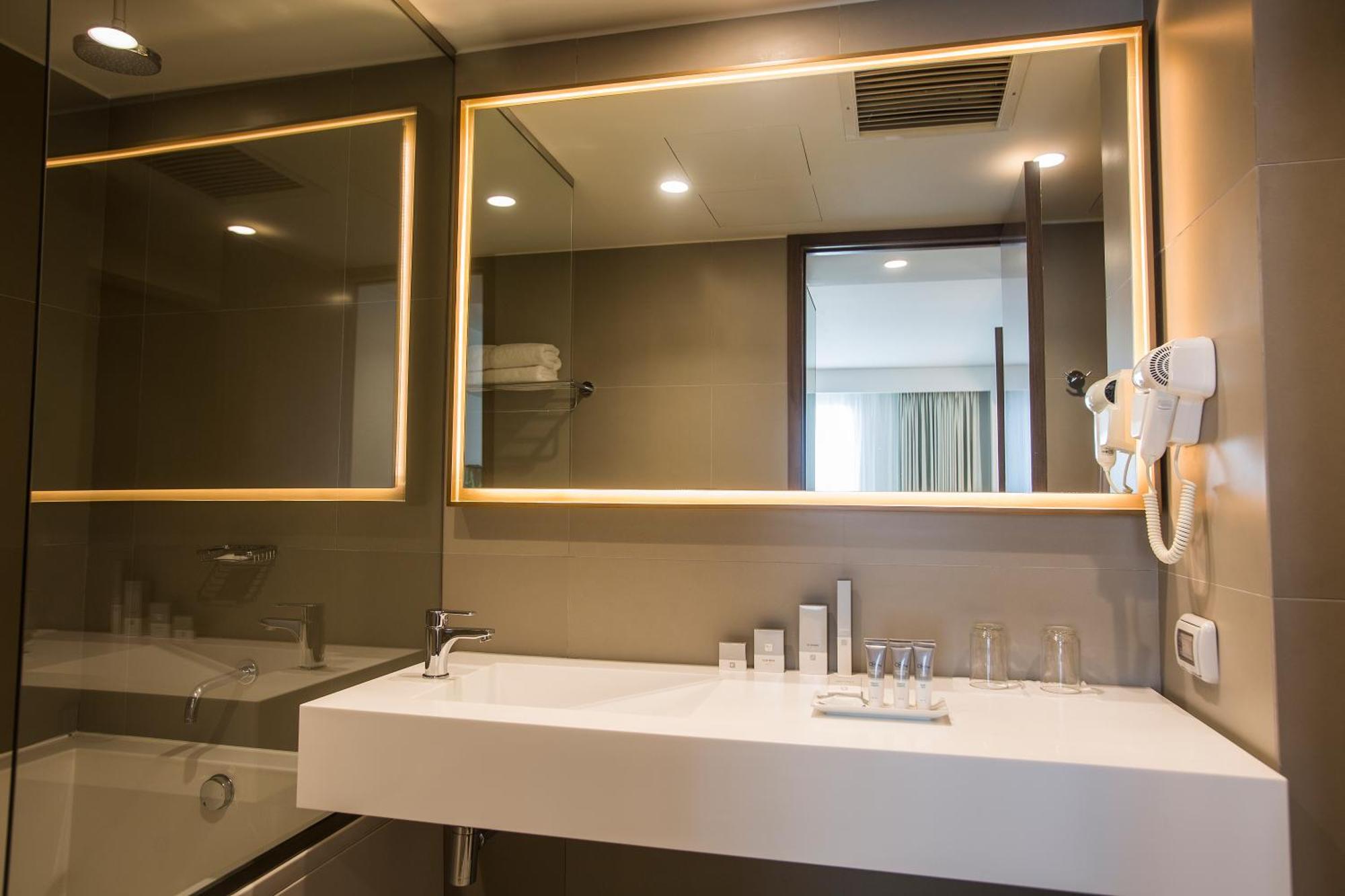 Hotel Dazzler By Wyndham San Isidro 4*