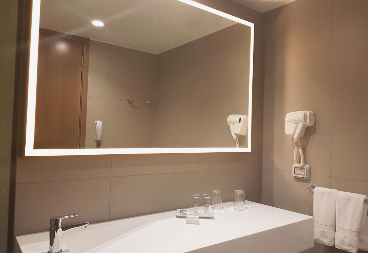 Hotel Dazzler By Wyndham San Isidro Lima