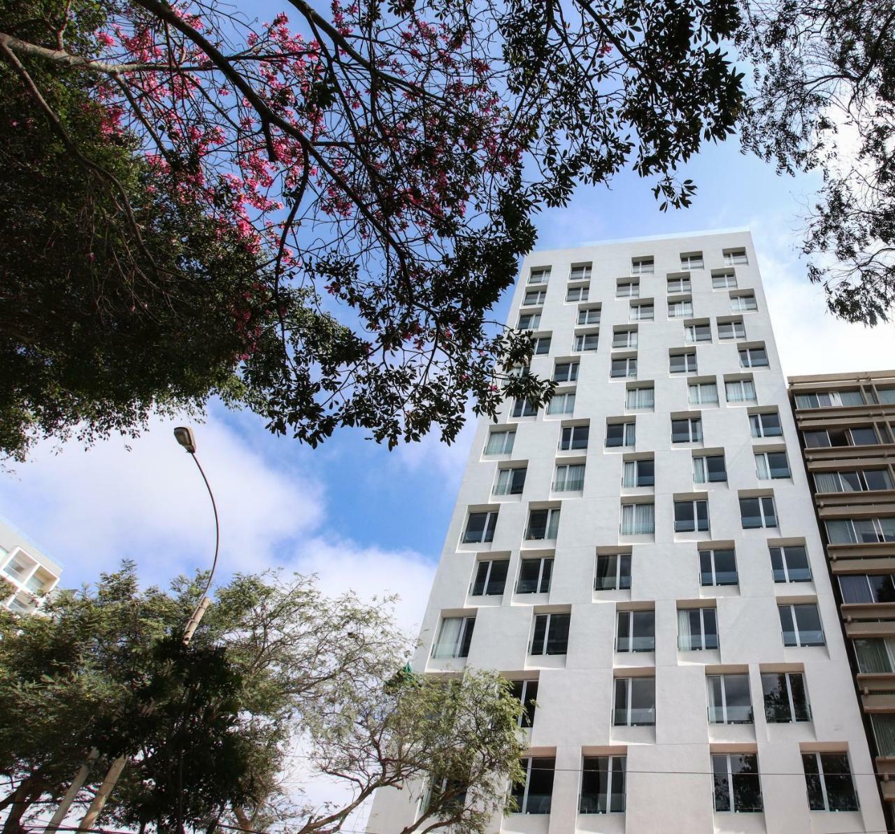 Dazzler By Wyndham San Isidro Hotel