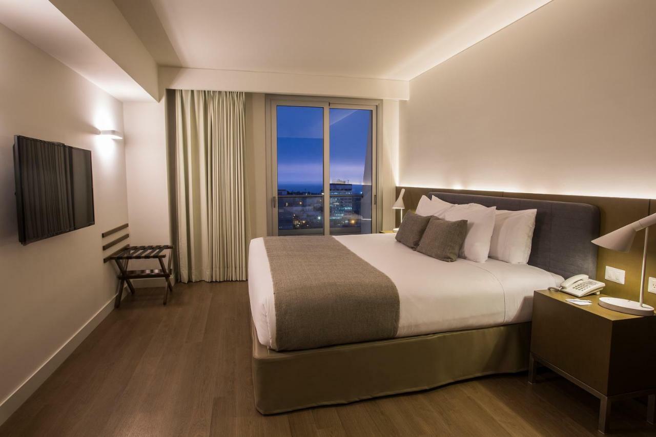 Dazzler By Wyndham San Isidro Hotel